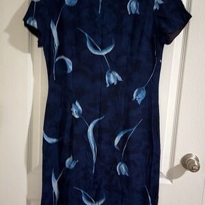 Chic Navy Floral Midi Dress